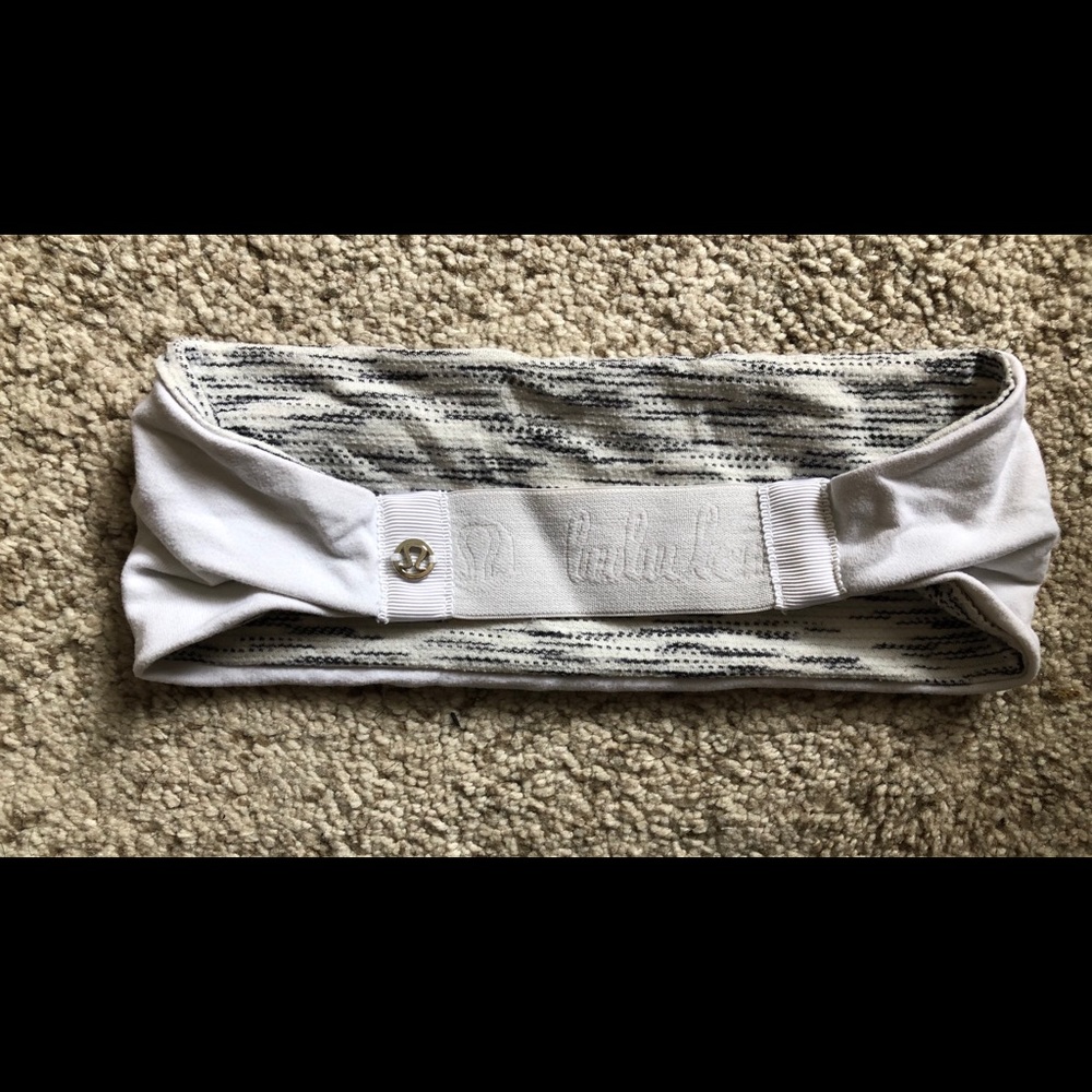 Lululemon Fringe Fighter Headband